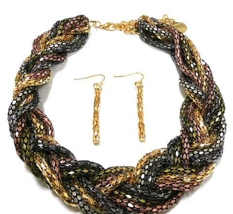 Оригинальная бижутерия - металлическое колье Санкт-Петербург