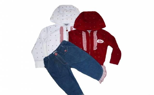 Костюм Moschino, 3-5л. Красная тост. и капри Москва