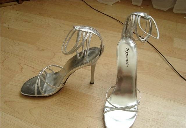 Серебрянные босоножки новые США Москва