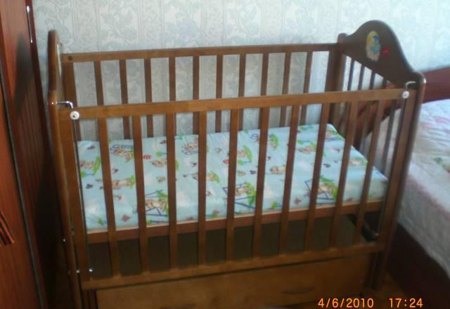 Продам детскую кроватку Москва