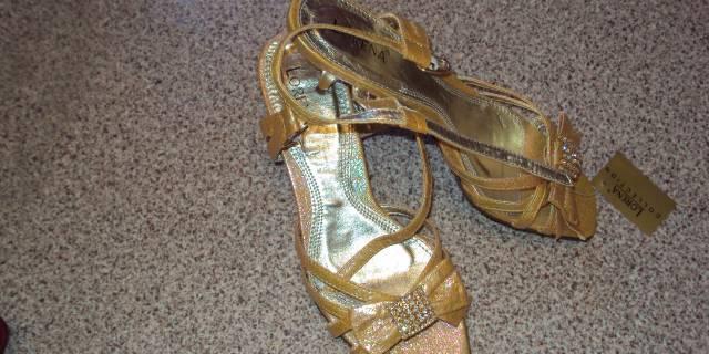 Красивые босоножки 38р,новые Санкт-Петербург