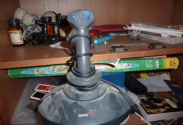 Джойстик Genius Москва