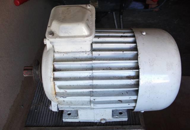 Двигатель трехфазный Санкт-Петербург