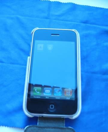 IPhone 3g 16 gb белый в идеале, с кожанным чехлом Москва