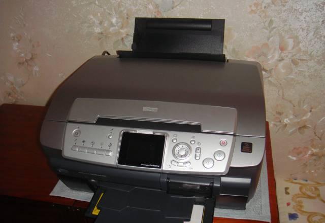 Многофункциональное устройство epson-RX700 Москва