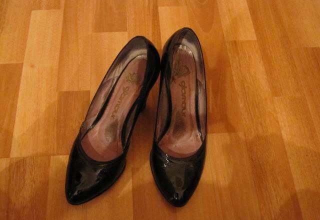 Туфли чёрные лаковые Москва