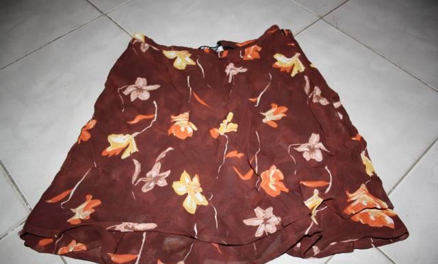 Юбка белая и в цветок, всего 5 штук Москва