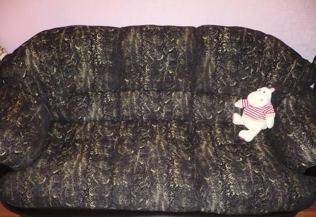 Кожаный диван и два кресла. в отличном состоянии Москва