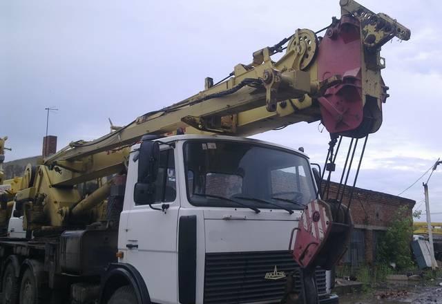 Автокран Челябинец КС-55730,32т Санкт-Петербург