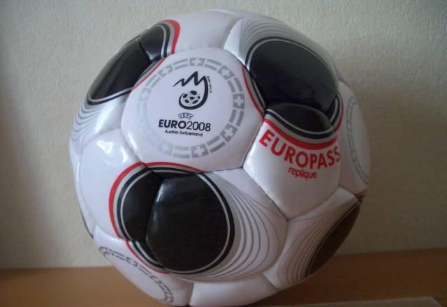 Футбольный мяч europass replique Китай Москва