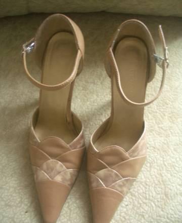 Босоножки закрытые р.36, р.37 Москва