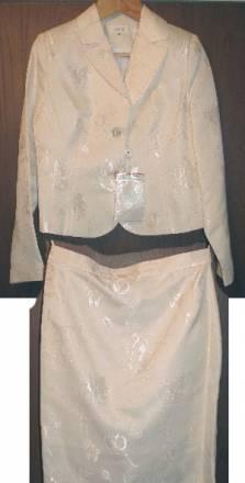 Костюм с юбкой Санкт-Петербург