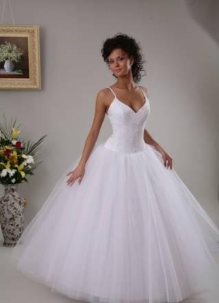 Очень красивое и нежное свадебное платье Москва