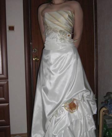 Плятье для свидетельницы, выпускници или невесты Москва