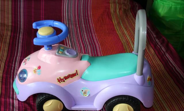 Машинка-каталка Москва