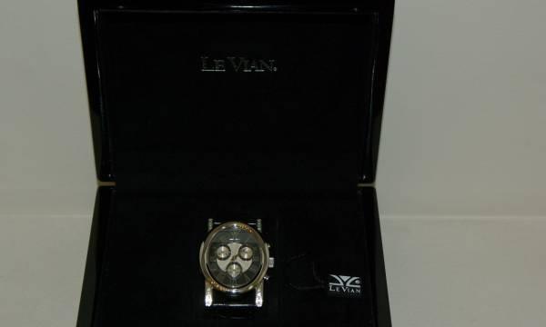 Швейцарские часы с бриллиантами Le Vian Санкт-Петербург