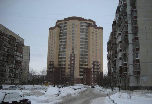 Продам 2-х комнатную квартиру рядом с метро Санкт-Петербург
