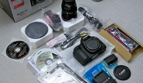 Canon EOS 5D Mark II with Canon EF 24-105mm IS len Москва