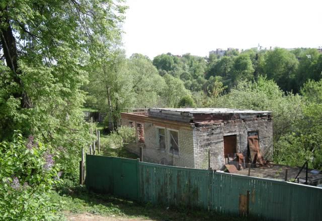 Часть кирпичного дома Москва