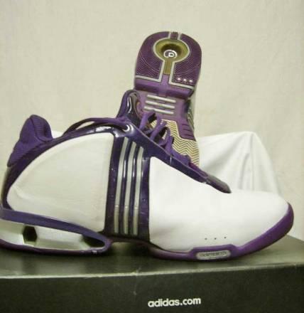 Кроссовки баскетбольные  Adidas Москва