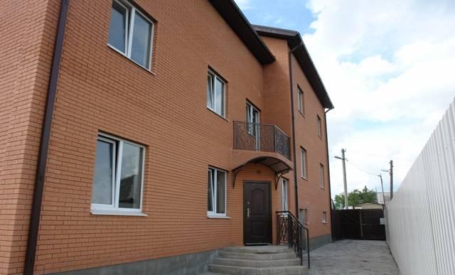 3 ком. кв. 117.5 м  с индивидуальн. зем. участком Краснодар
