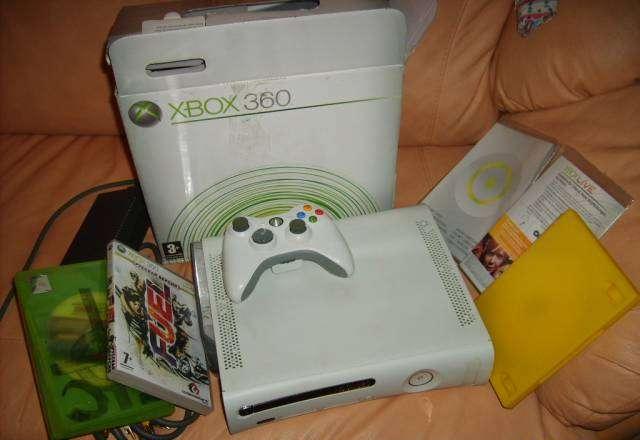 Xbox 360 PRO + жесткий диск 20 г Москва