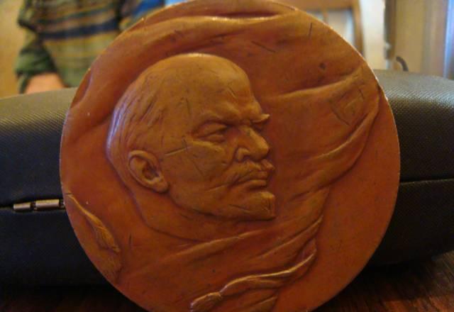 Памятная настольная медаль Санкт-Петербург