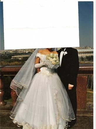 Свадебное платье, р-р 42-44 Москва