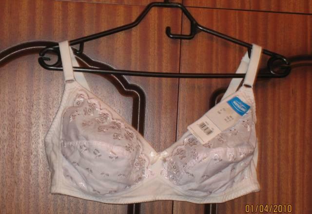 Красивый новый бюстгальтер Naturana 90С Германия Санкт-Петербург