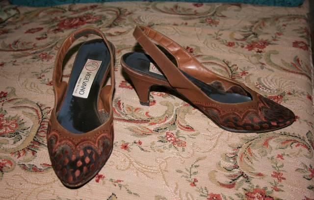3 пары привозных туфелек 35-35,5 вместе + подарок Санкт-Петербург