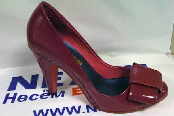 Туфли MIU MIU, лакированная кожа Москва