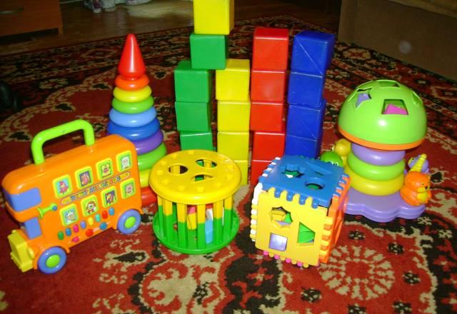 Сортеры,пирамидки,музыкальный автобус Москва