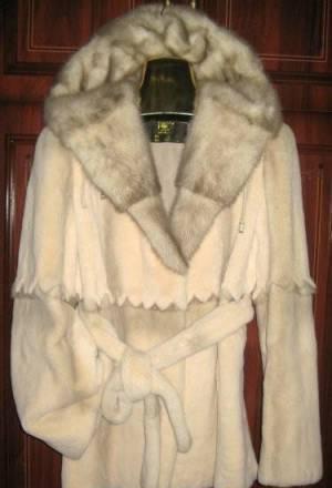 Шуба стриженый бобер с капюшоном из норки Новая Москва