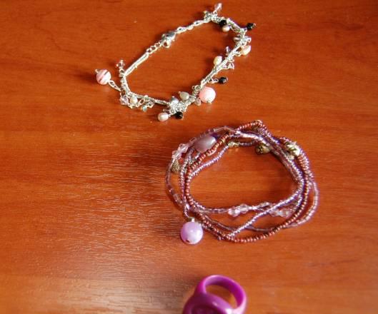 Браслеты и кольцо(маленькое) Москва