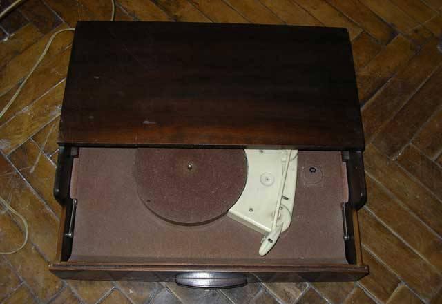 Проигрыватель виниловых дисков Санкт-Петербург