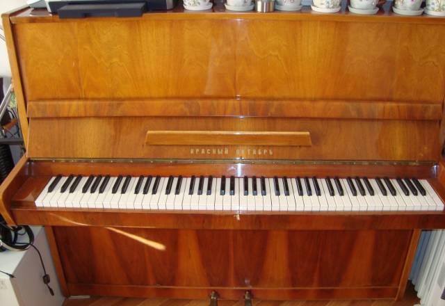 Пианино "Красный Октябрь" Санкт-Петербург