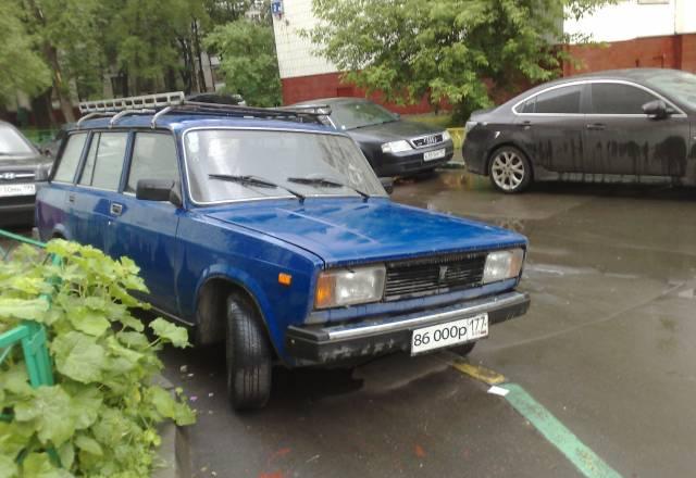 Автомобиль ВАЗ 2104 Москва