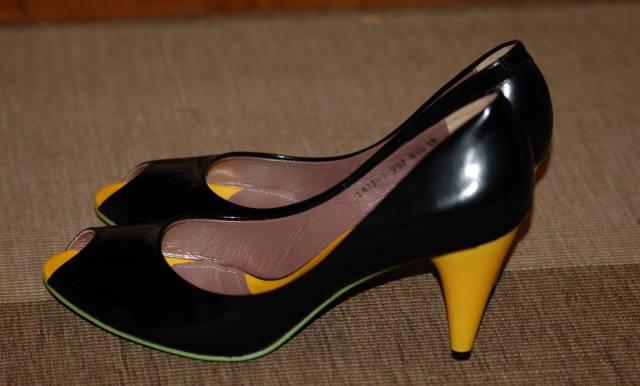 Новые кожаные туфли  размер 39 Москва