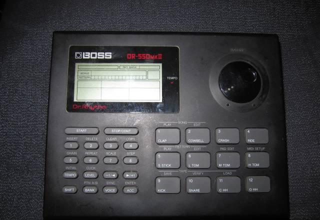 Драм-машинка roland DR 550 MK-II Санкт-Петербург