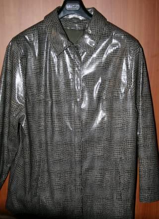 Женская куртка-ветровка Москва