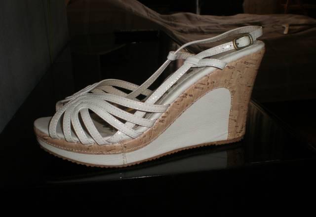 Босоножки bata Москва