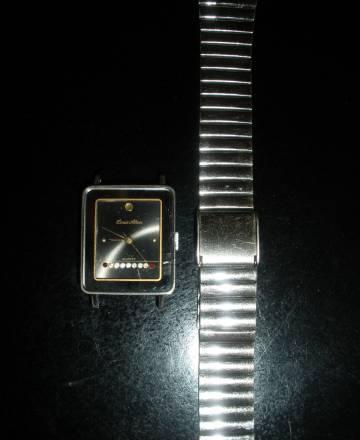 Часы Санкт-Петербург