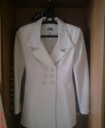 Костюм  tom klaim белый Москва