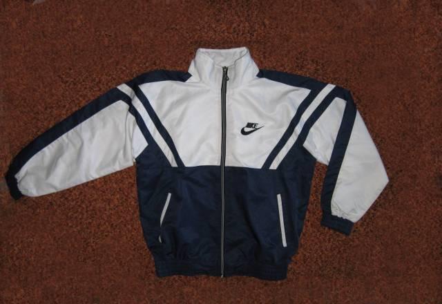 Ветровка синяя с белым. Размер 44 Москва