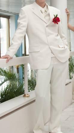 Мужской костюм тройка Санкт-Петербург