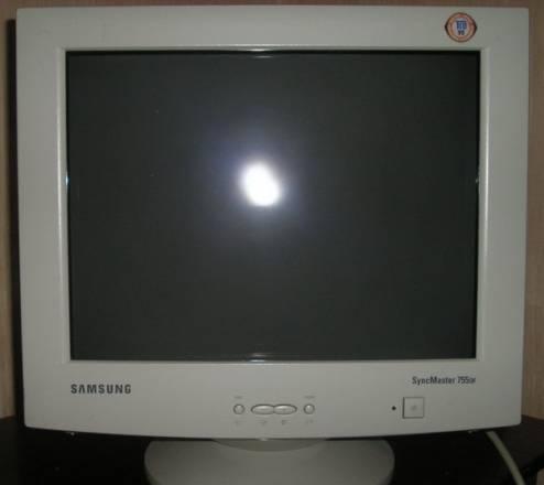 Плоский монитор Samsung SyncMaster 755DF Москва