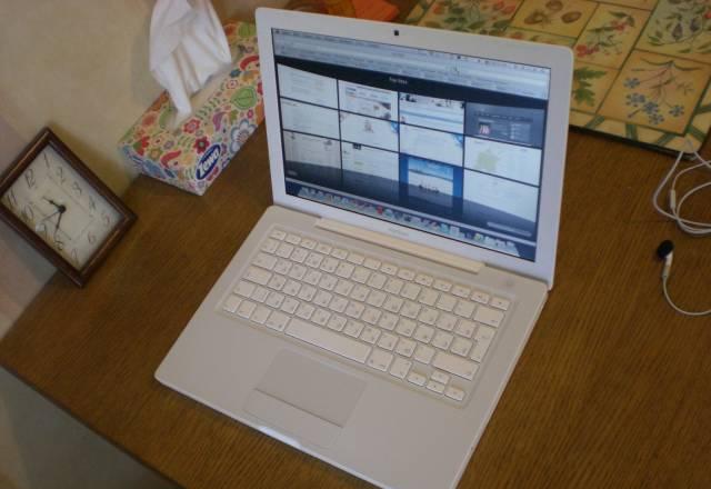 Macbook 5.2 13.3 Москва