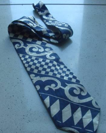 Галстуки Atelie, Italy, и Hugo Boss Москва