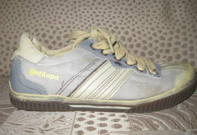 Кросовки фирмы "антилопа Санкт-Петербург