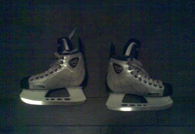 Хоккейные коньки CCM 2.0 Москва